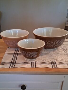 PYREX 401 402 493 Woodland Nesting Mixing Bowls Set Of 3